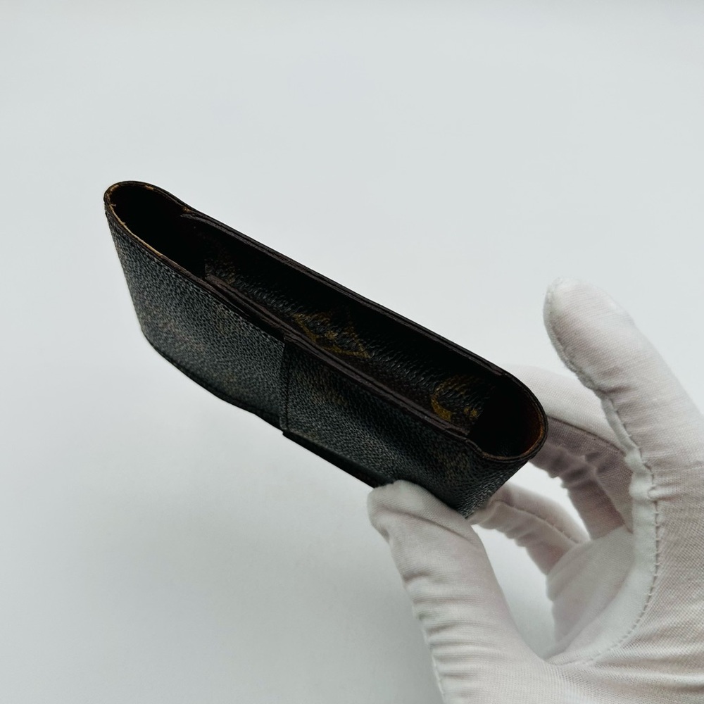 Louis Vuitton Monogram holder - Picture 3 of 11